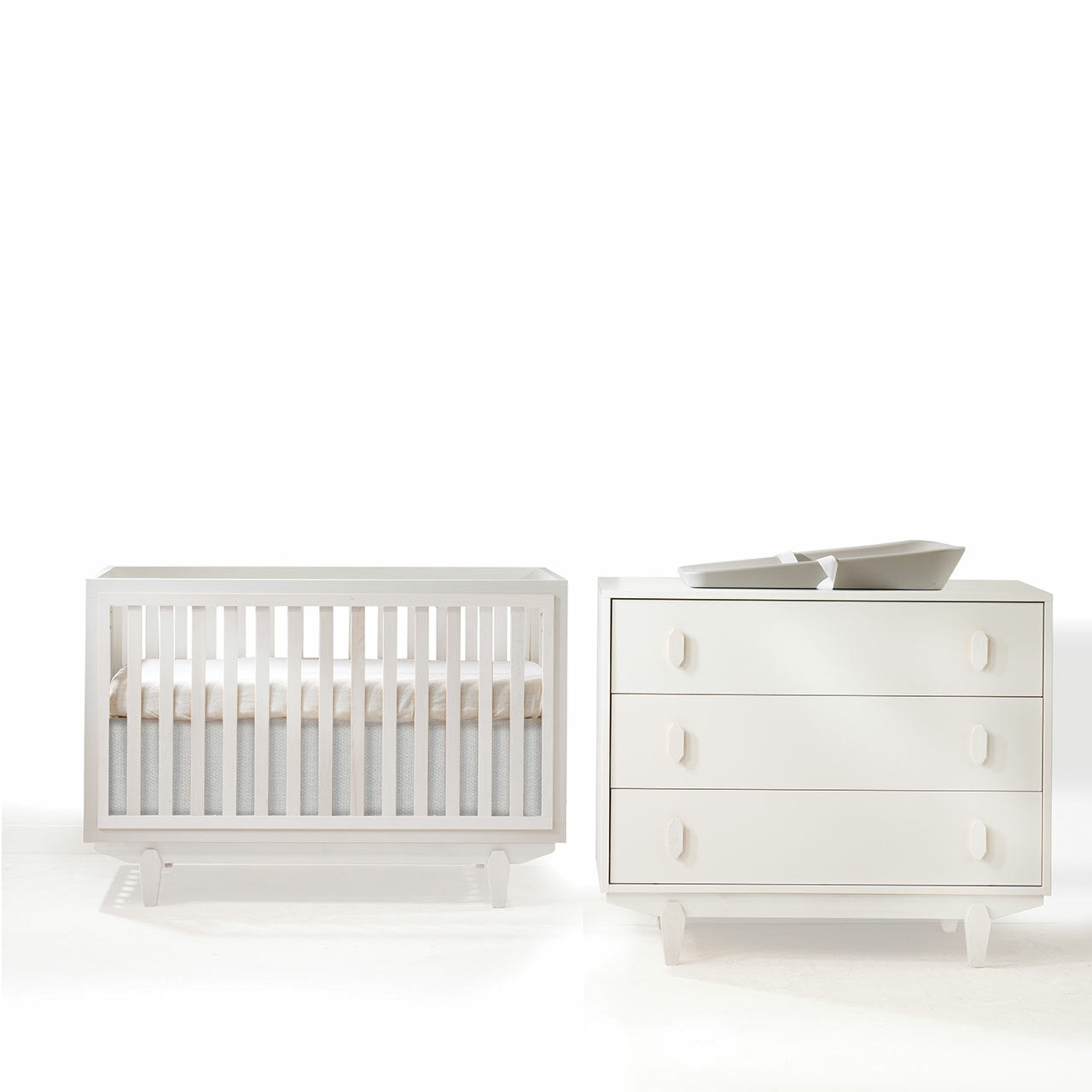Tulip Tate Collection Classic Crib + 3-Drawer Dresser Set