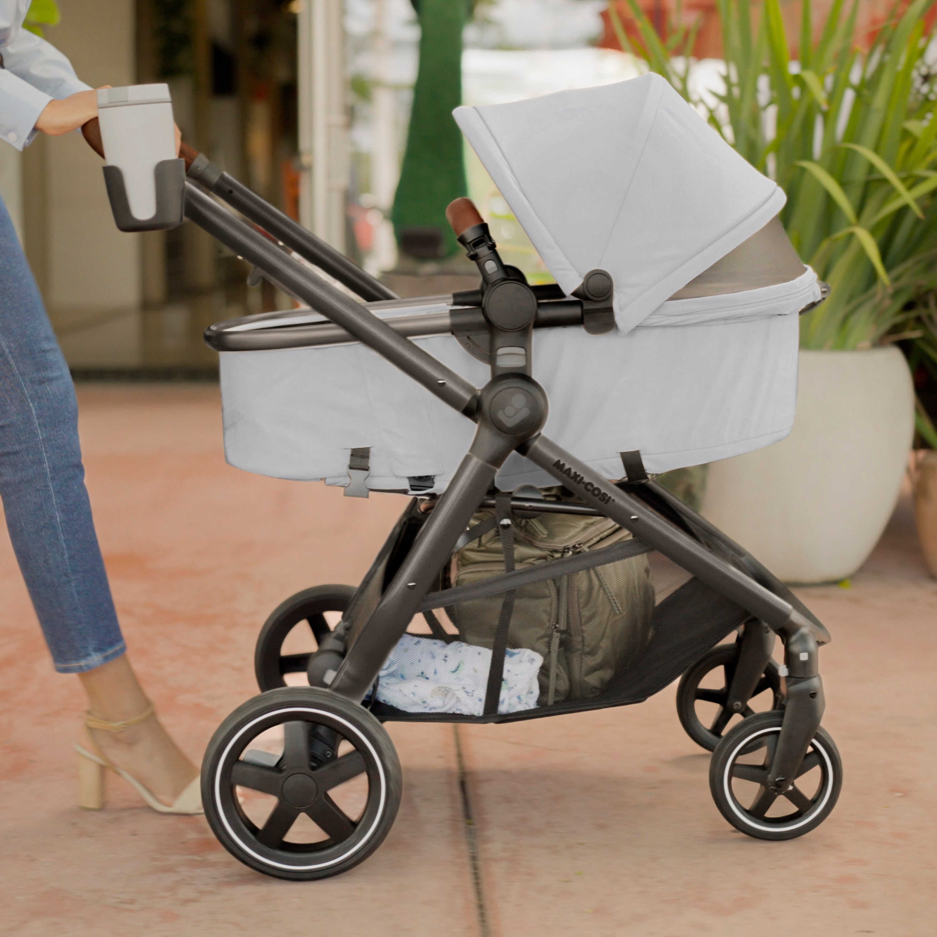 Maxi-Cosi Zelia Luxe+ 5-in-1 Modular Travel System