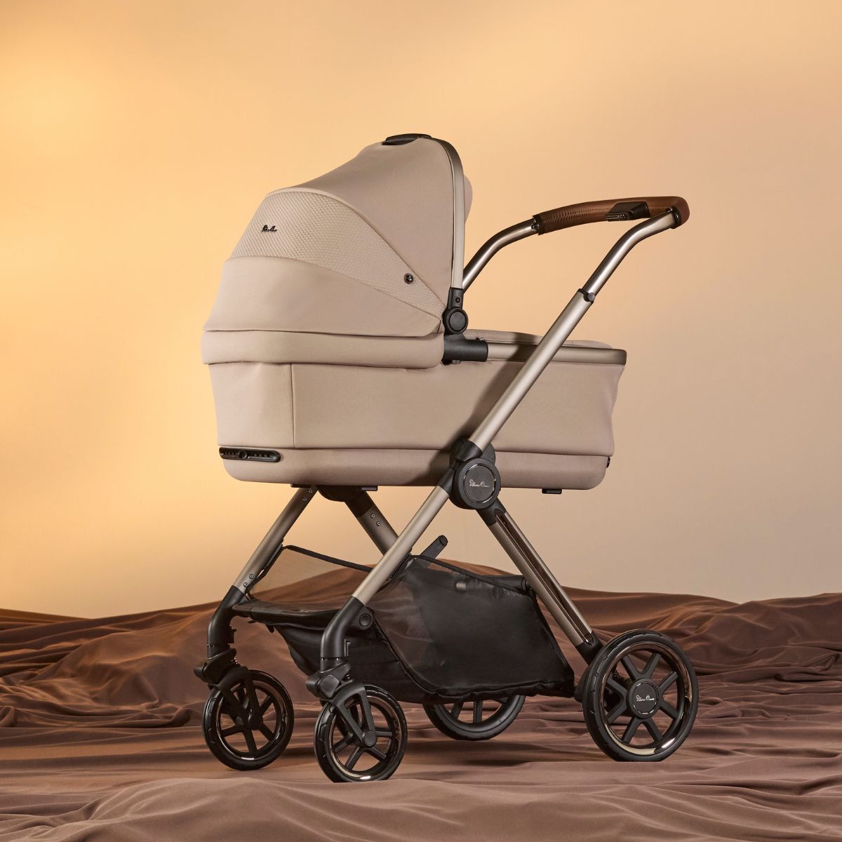 Silver Cross Reef 2 First Bed Folding Bassinet