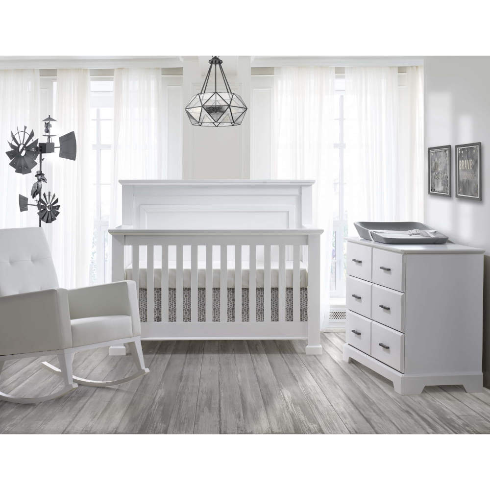 Natart Taylor ''5-in-1'' Convertible Crib